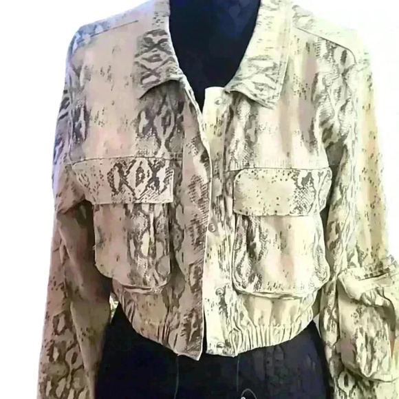 PTCL Jackets & Blazers - PTCL Jacket sz Large